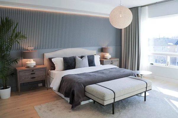 the psychology of staging: green plants and big art