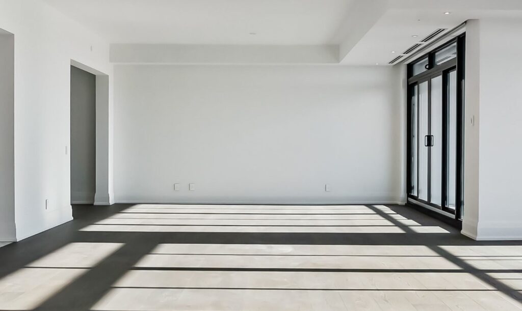 Empty Room - Real vs Virtual Staging